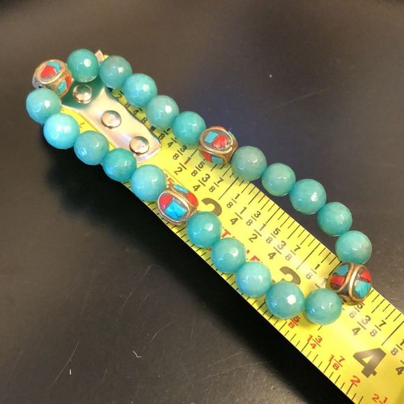 Faceted Jade Bead Bracelet w Bronze Accent Beads w Coral & Turquoise Inlay - Picture 4 of 11
